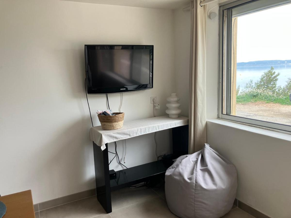T3 Les Pieds Dans L'Eau Appartement Istres Buitenkant foto